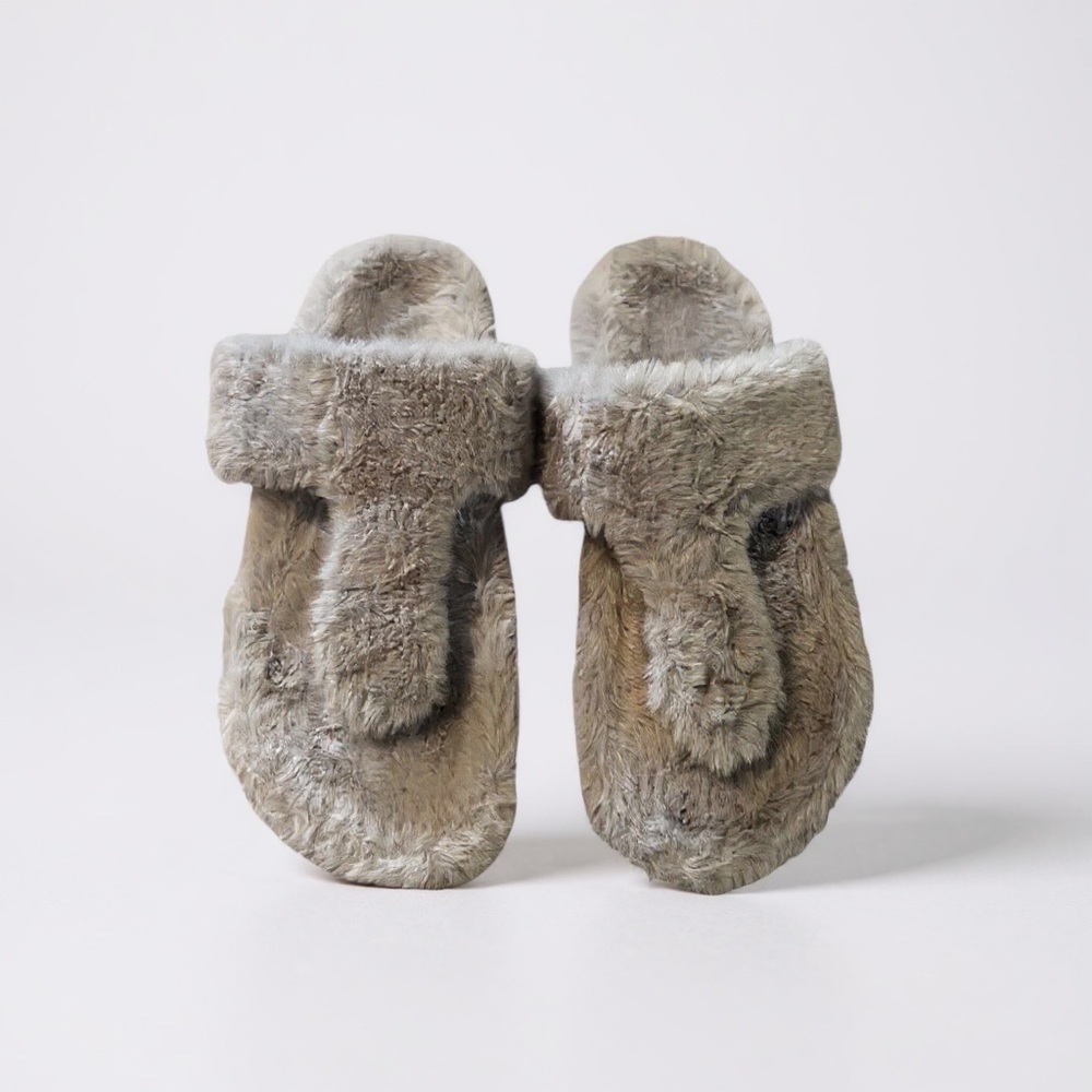 Size 8 Gray Faux Fur Slides  NWOT